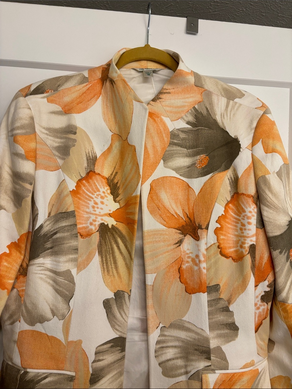 Austin Reed Orange Cream and Taupe Floral Blazer